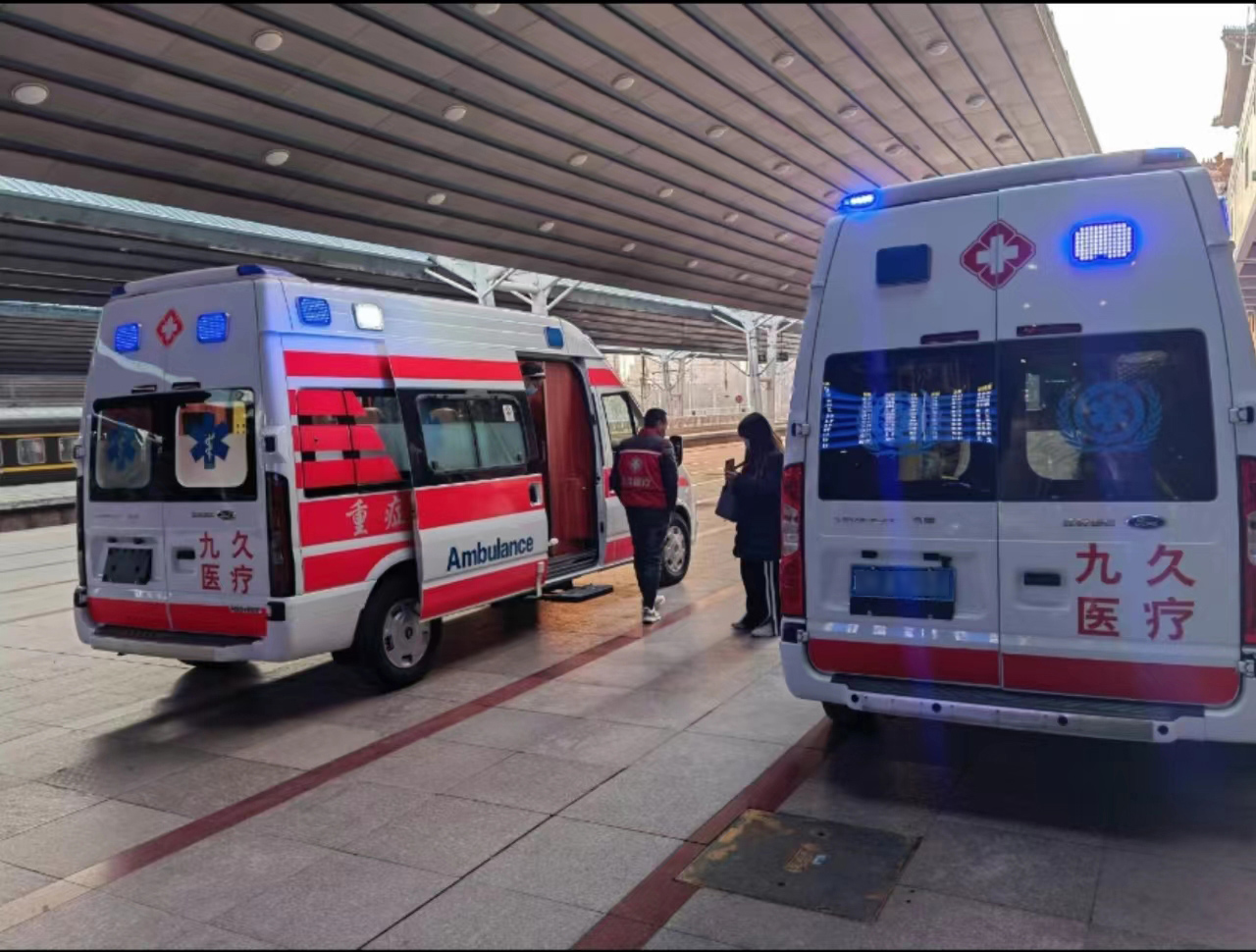 贡嘎县救护车长途转运